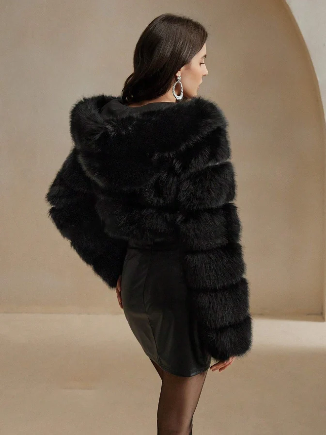 Women’s Faux Fur Coat - Cropped Glamorous Outerwear