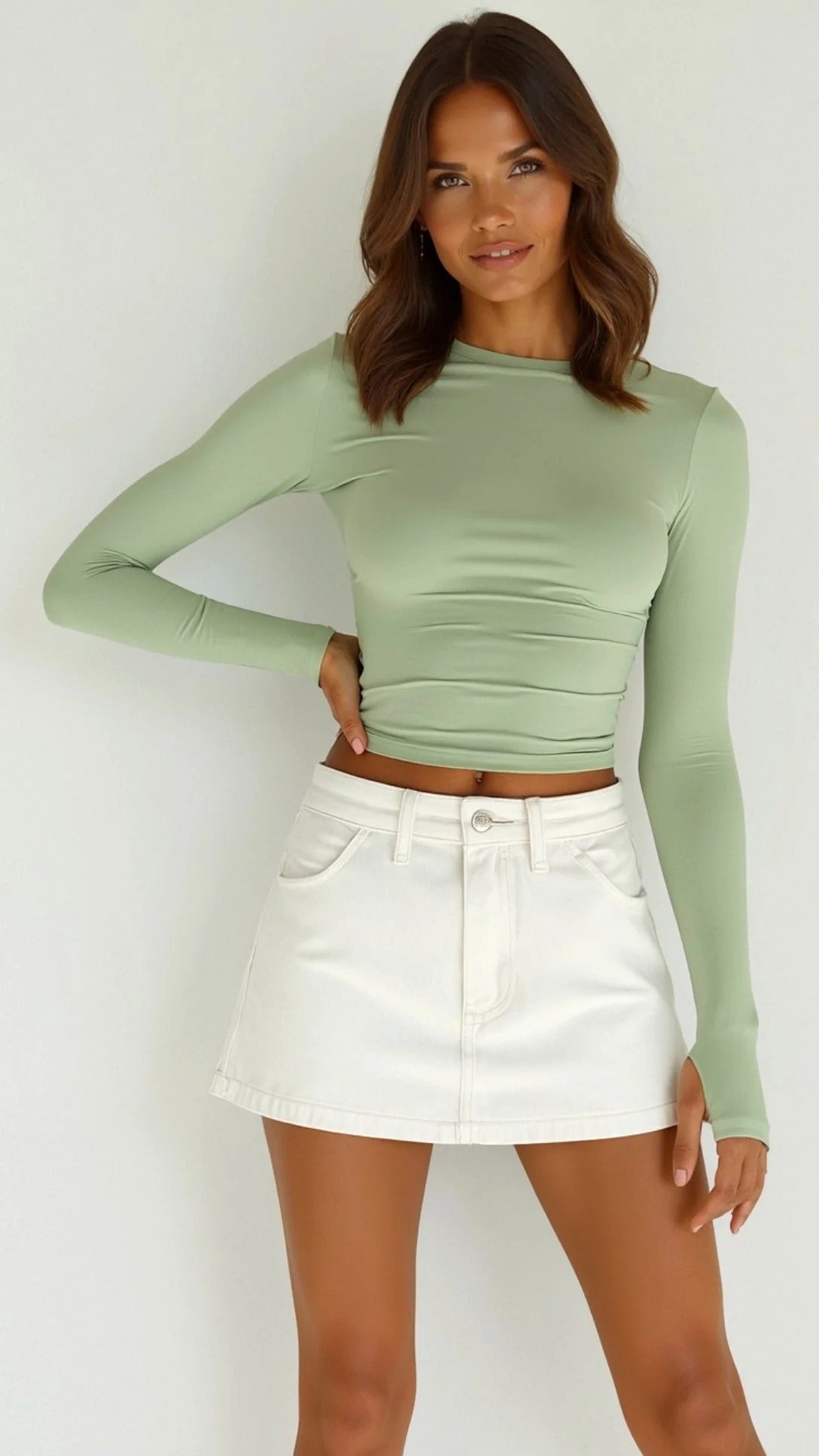 Women’s Long Sleeve Fitted Crop Top - Sleek Everyday Essential